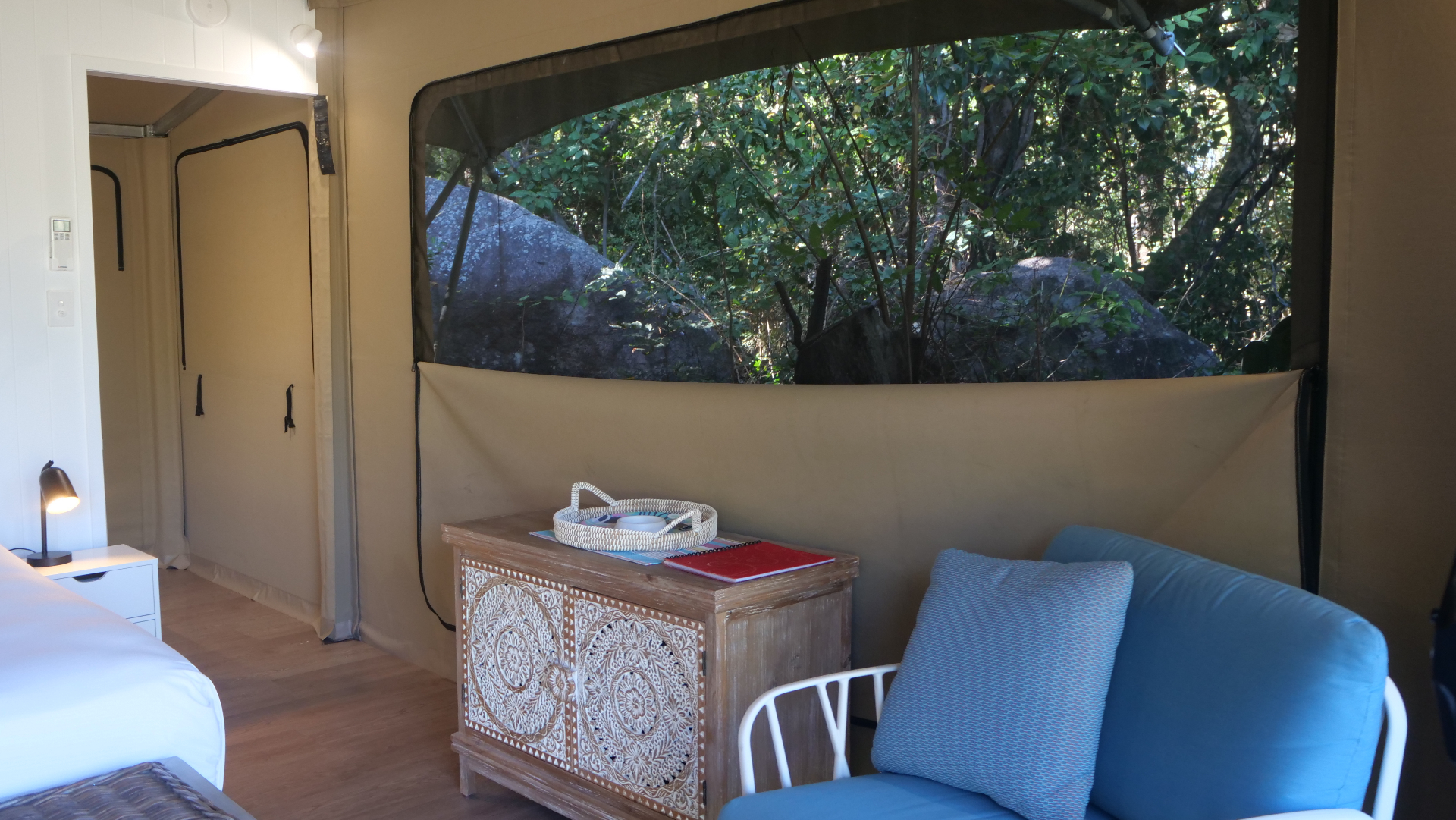 Tent 4 Queen — canvas safari tent amid tropical palms, Magnetic Glamping